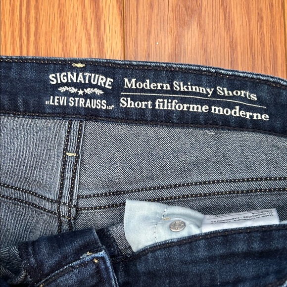 Signature by Levi Strauss Modern Skinny Denim Shorts - Picture 2 of 3